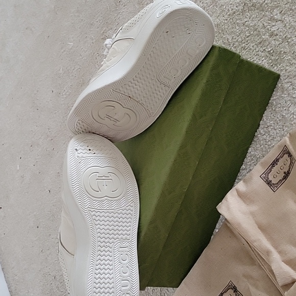 Gucci Women's GG embossed sneaker used as is size 7.5 or 37.5 - Picture 5 of 6